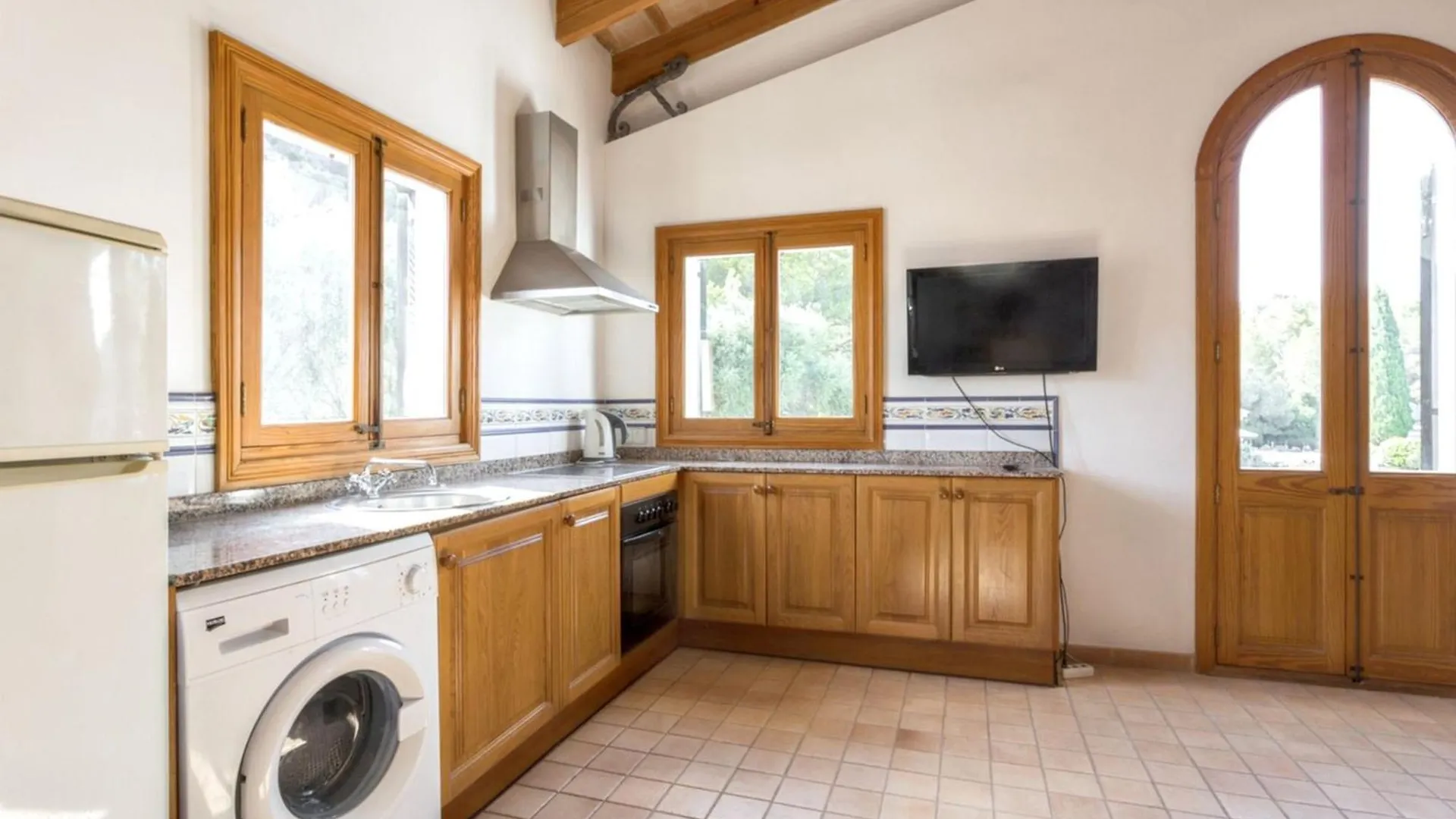 Spacious Apartment In Pollenca With Shared Pool إسبانيا